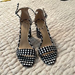 Banana Republix block heel size 7.5